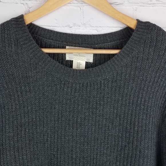 Ruby Moon Oversized Sweater - Picture 3 of 10